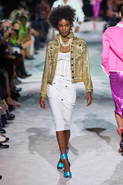 Look 13
